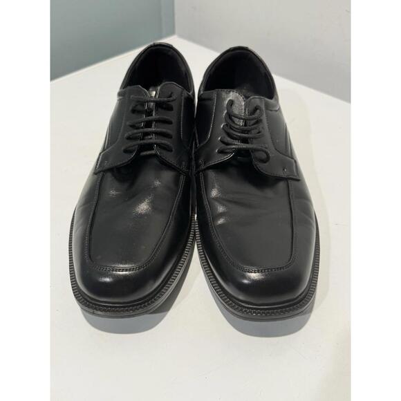 Mens Van Heusen Dress Shoes Size 9.5W Black - Picture 1 of 9